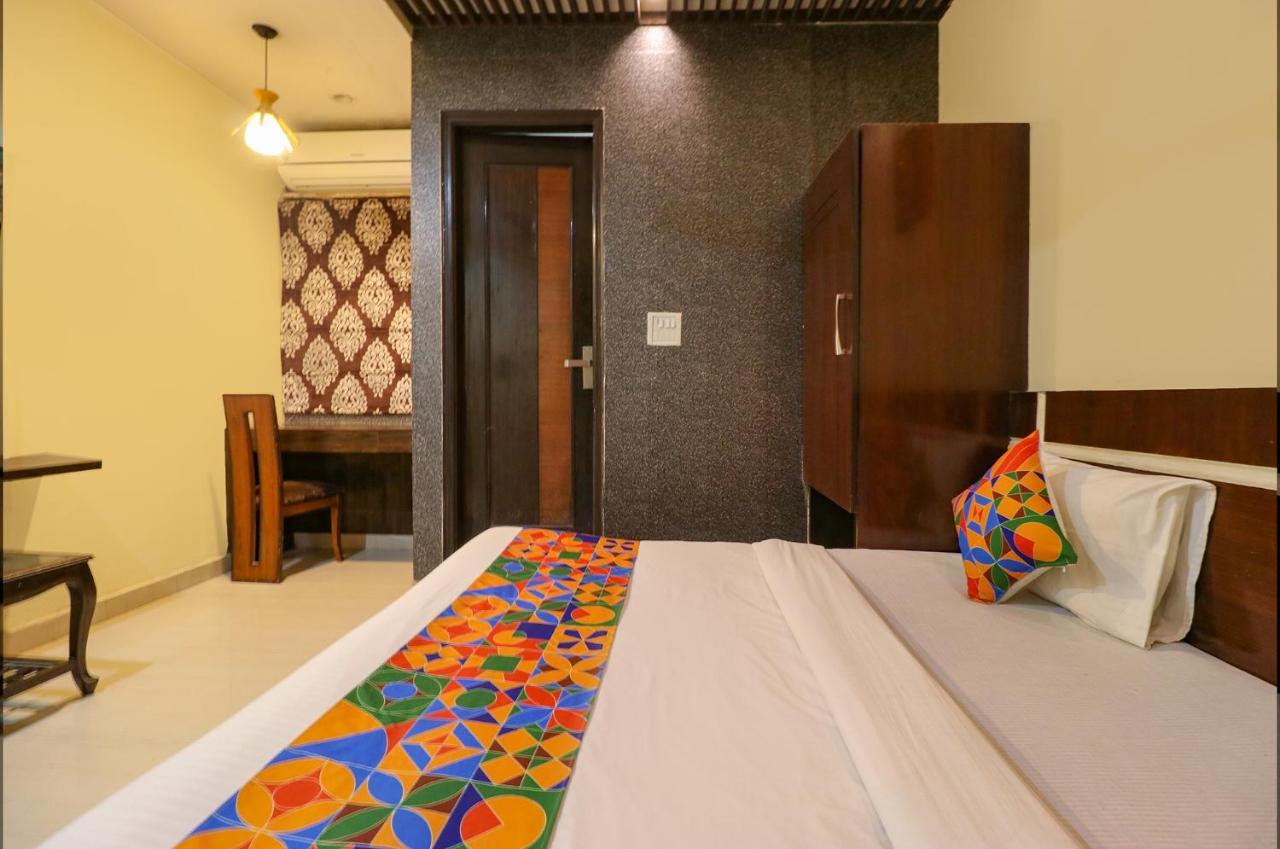 Staybook Hotel Aira New Delhi Railway Station Paharganj エクステリア 写真